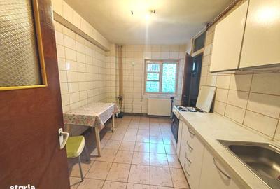 Apartament cu 4 camere decomandat în Rahova - 7