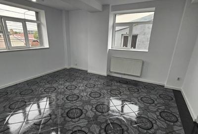 CENTRAL zona stradala , de inch. spatiu 250 mp utili - 1