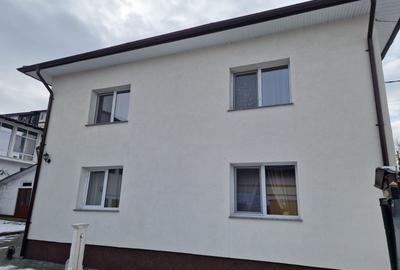 De Inchiriat Casă 3 camere +dependințe situată in cartierul Obcini - 1