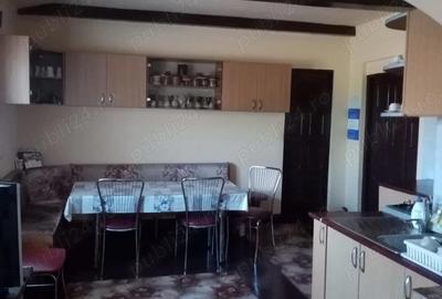 Casă cu 6 camere cu Teren 3560 Mp în Central - 10