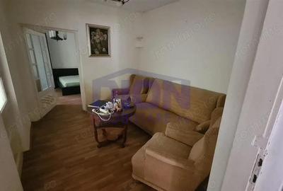 Central -Casa si teren in municipiul Calarasi--Grivita - 1