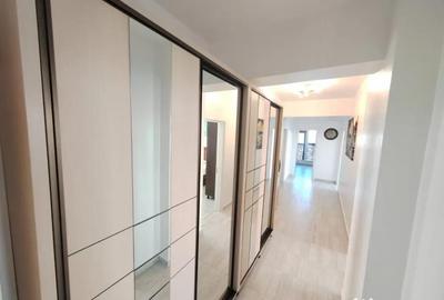 Apartament cu 4 camere decomandat în Titan - 3