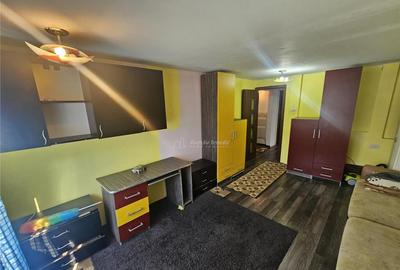 Resita, 2 Cam. Dec., Mobilat Utilat, Micro 4 - 7