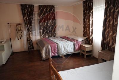 Casa / Vila cu 3 camere de vanzare - 10