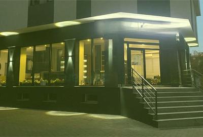 Spatiu comercial  stradal  cu vitrine , renovat/zona trafic  intens/Mihai Bravu - 2
