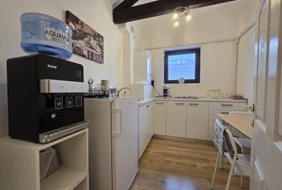 Apartament cu 8 camere decomandat în Aviatorilor - 13