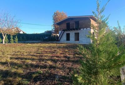 Casă cu 4 camere în Băile 1 Mai - 2