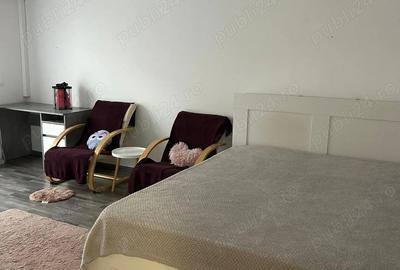 Garsonieră decomandată în Central - 2