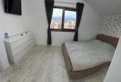 Casă cu 4 camere cu Canalizare în Cristian - 2