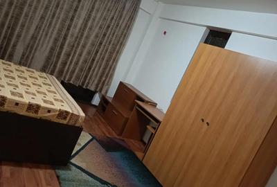 Garsonieră decomandată în Central