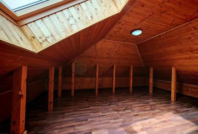 Casă individuală cu 5 camere cu Canalizare în Apărătorii Patriei - 24