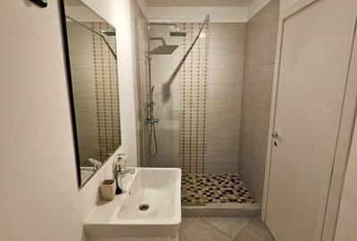 Casă cu 4 camere cu Piscina în Central - 8