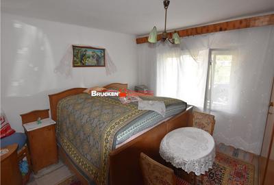 Casă cu 4 camere cu Teren 2066 Mp în Central - 6