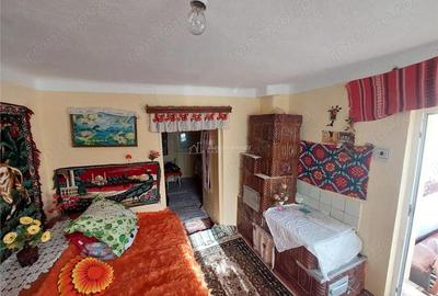 Casă cu 5 camere cu Teren 1200 Mp în Tisău - 8