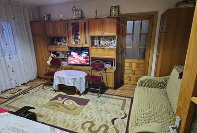 Apartament cu 2 camere semidecomandat, mobilat în Periferie - 1