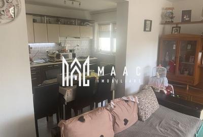 Apartament cu 3 camere decomandat în Calea Poplăcii