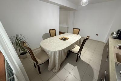 Casă individuală cu 4 camere cu Canalizare în Central - 13