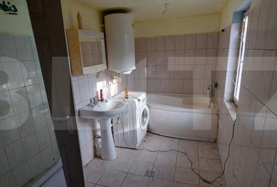 Casă cu 2 camere cu Teren 3200 Mp în Central - 3