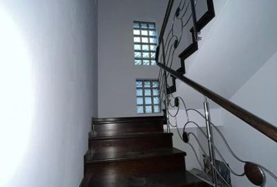 Vila Comuna Berceni | 7 camere - 9