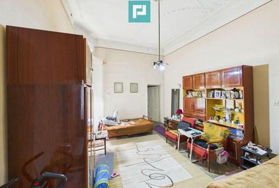 Apartament la casa, 3 camere - P-?a Catedralei - 2