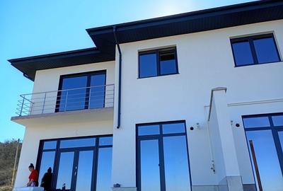 Casă cu 4 camere în Tomești - 3