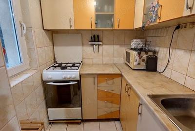 Proprietar vand garsoniera confort 1 etaj 2 - 4