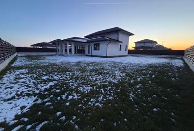 Vila individuala, 4 cam, teren 955 mp, terasa 35 mp, comision 0% - 2