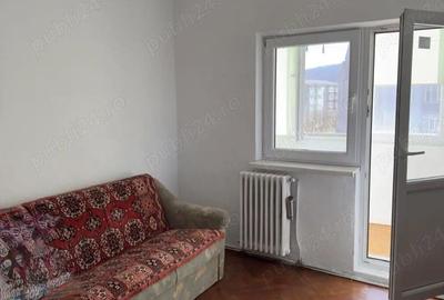 Apartament cu 3 camere decomandat în Decebal - 2