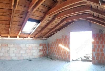 Casă cu 8 camere cu Teren 1384 Mp în Cornetu - 4