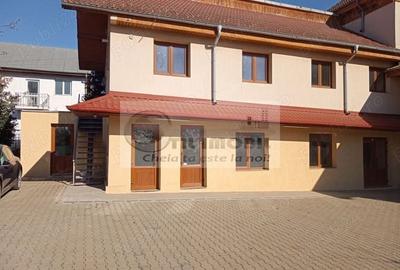 Spatiu Comercial de Inchiriat - 2300 euro - 1