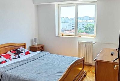 Apartament cu 4 camere decomandat, mobilat în Central - 3