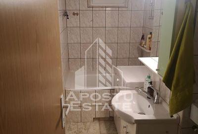 Apartament cu 3 camere semidecomandat, mobilat în Circumvalațiunii - 6