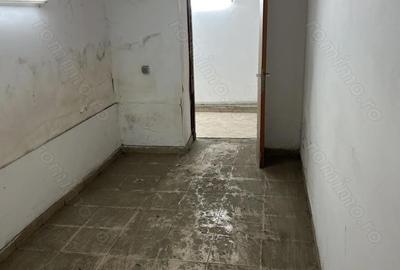 Spațiu comercial, de 120 mp, în P-ța Maria - 1