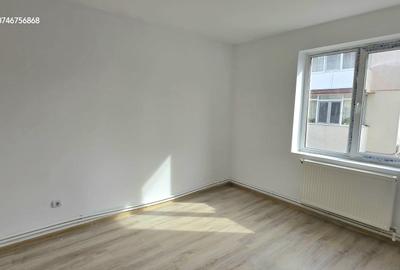 Apartament cu 2 camere decomandat în Aleea Trandafirilor - 7