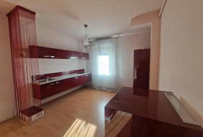 Apartament cu 3 camere semidecomandat în Complex Studențesc - 8