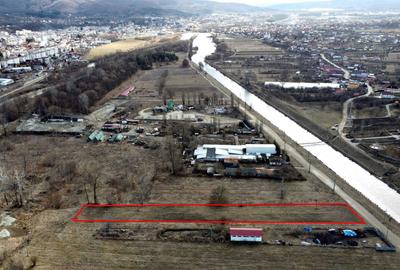 Teren de 4000 mp, în Exterior Vest