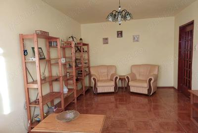 Apartament cu 2 camere decomandat în Republicii - 8