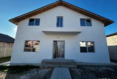 Casă cu 6 camere în Central - 1