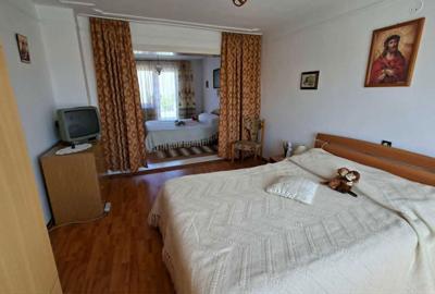 Casă cu 4 camere în Central - 3