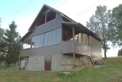 Casă cu Teren 1250 Mp în Cristian