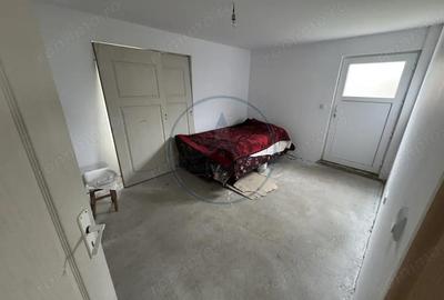 Casă cu 2 camere cu Teren 1500 Mp în Industrială - 11