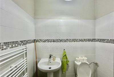 Casă individuală cu 8 camere cu Canalizare în Lazaret - 35