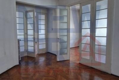 Apartament cu 3 camere semidecomandat, mobilat în Unirii - 3