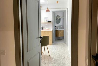 Apartament cu 3 camere decomandat în Victoriei - 1
