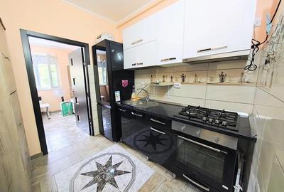 Vand garsoniera in Hunedoara, zona centrala, langa pietonala Corvin, etaj 1, 23.900 euro neg - 1