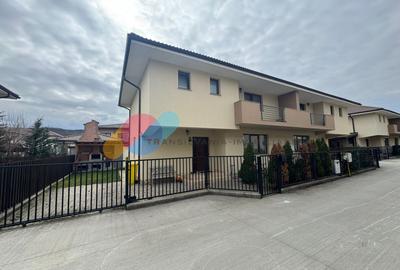 Casă individuală cu 4 camere cu Canalizare în Florești
