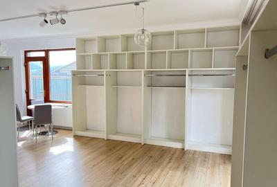 Spațiu comercial, de 67 mp, în Florești