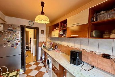 Apartament cu 3 camere decomandat în Gară - 2