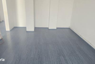 Spațiu comercial, de 74 mp, în Central - 10