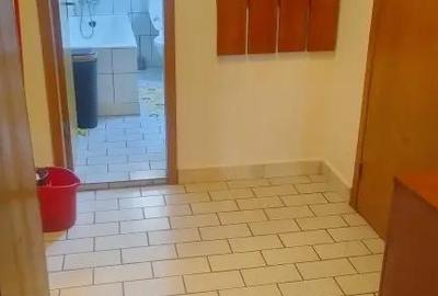 Garsonieră decomandată în Basarab - 5